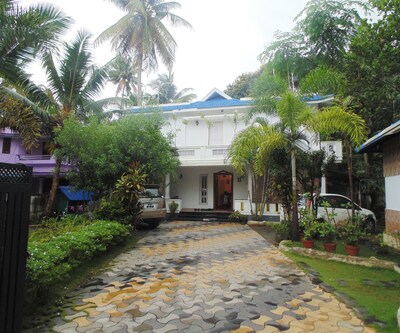 TG Stays Shrishtyy Garden